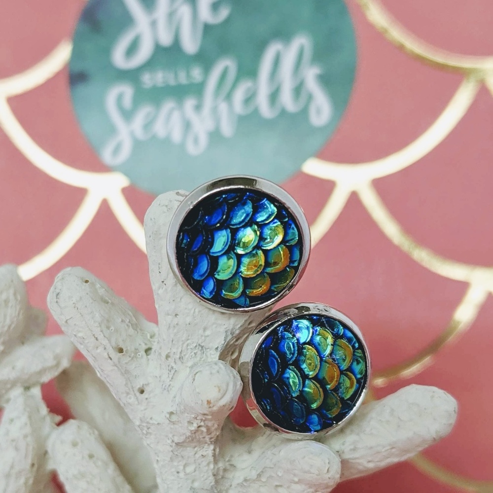 Iridescent Mermaid Scales Earrings - Picture 2 of 4